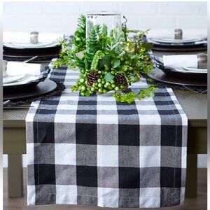 Pottery Barn gingham Black and White Buffalo Check Dining Table Runner